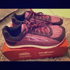 Altra Escalante Magenta women’s running shoes